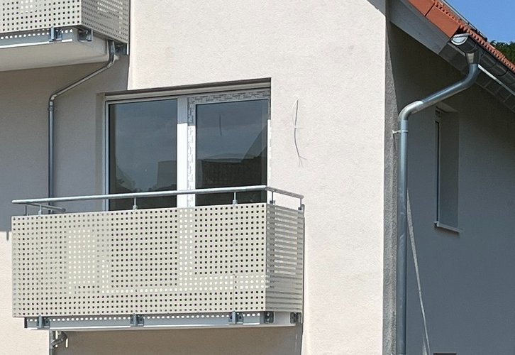 1-Zi-Wohnung (OG) mit Balkon 1-Zi-Wohnung (OG) mit Balkon