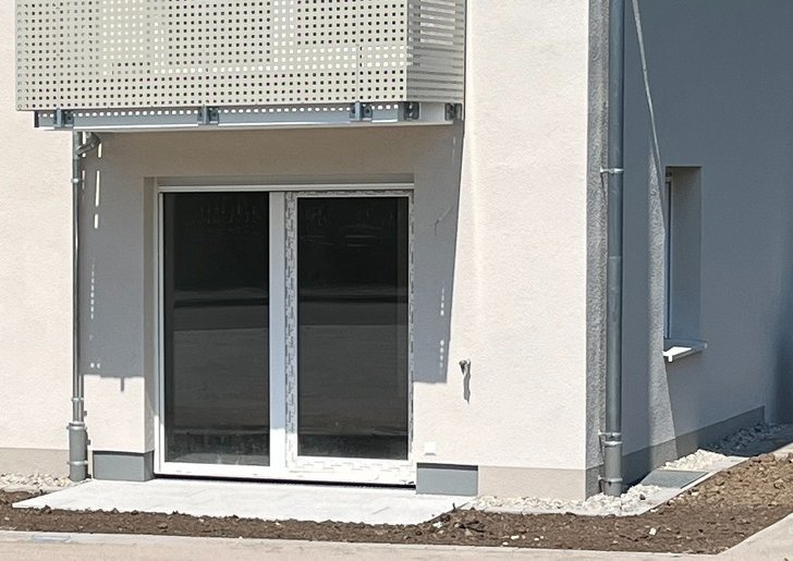 Bild 1: 1-Zi-Wohnung (EG) mit Terrasse Bild 1: 1-Zi-Wohnung (EG) mit Terrasse